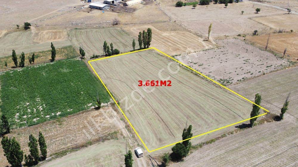 AKÖREN DE YERLEŞİMİN YANINDA 3.661 m² MÜSTAKİL TAPU KUPON BAHÇE