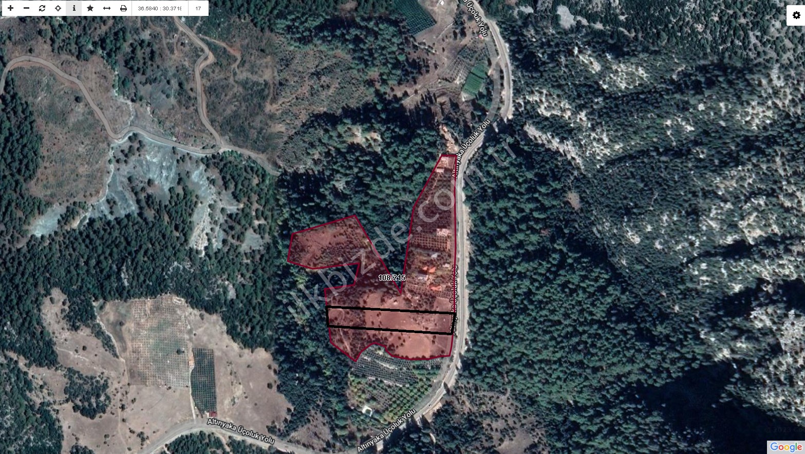 ANTALYA KUMLUCA ALTIN YAKA ASFALT YOLA CEPHE SATILIK 6200M2