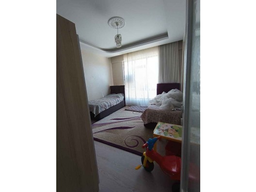 HAMZAOĞLU MAHALLESİ'NDE ARAKAT 2+1 DAİRE