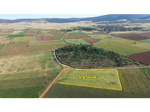 AKÖREN KARAHÜYÜK DE 5.056 M2 MÜSTAKİL TAPULU ARAZİ