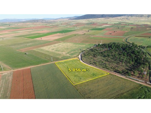 AKÖREN KARAHÜYÜK DE 5.056 M2 MÜSTAKİL TAPULU ARAZİ
