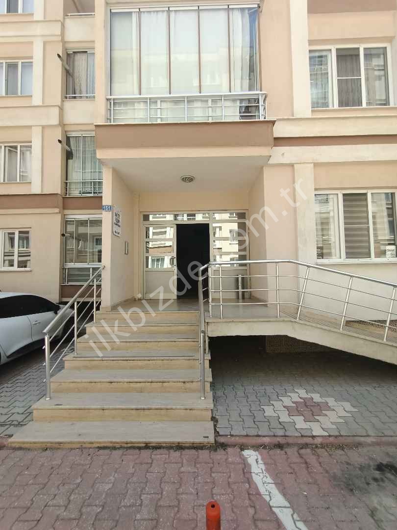 TAŞ CAMİ CİVARİ SATILIK GENİŞ DAİRE 3+1