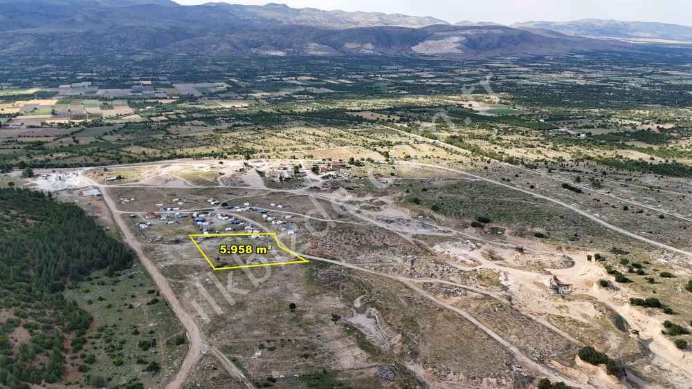 ISPARTA SENİRKENT YASSIÖRENDE 5.958 M2 MÜSTAKİL TAPULU SANAYİİ ALANI
