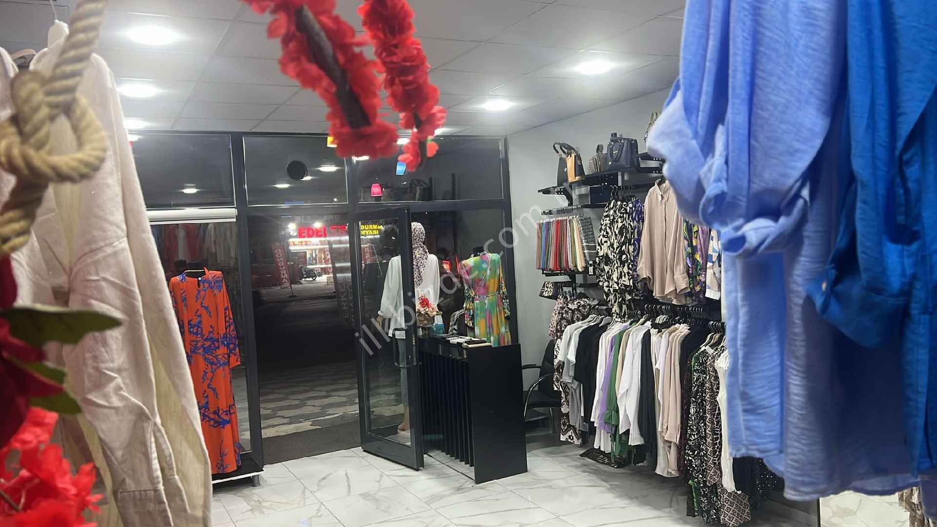 Dev gayrimenkul Konya Karatay karaslan mahallesi yalnızlıktan dolayı bu butik dükkanı satıyor detaylı bilgi için aramanız yeterlidir dükkan kirası ayl
