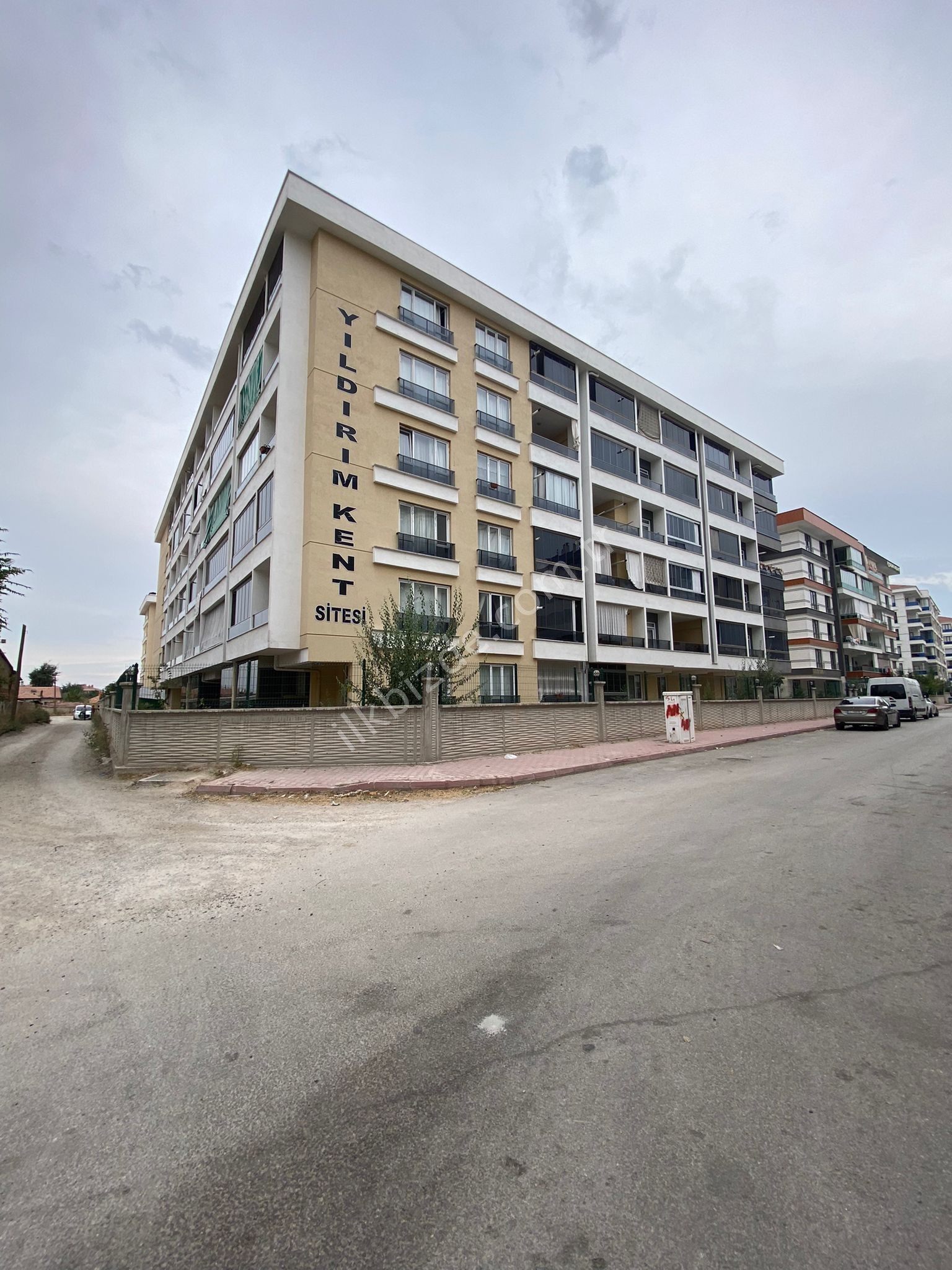 ANIL EMLAK GAYRİMENKUL DEN FETİH CADDESİ YAKINI SATLIK 3+1 LÜX DAİRE