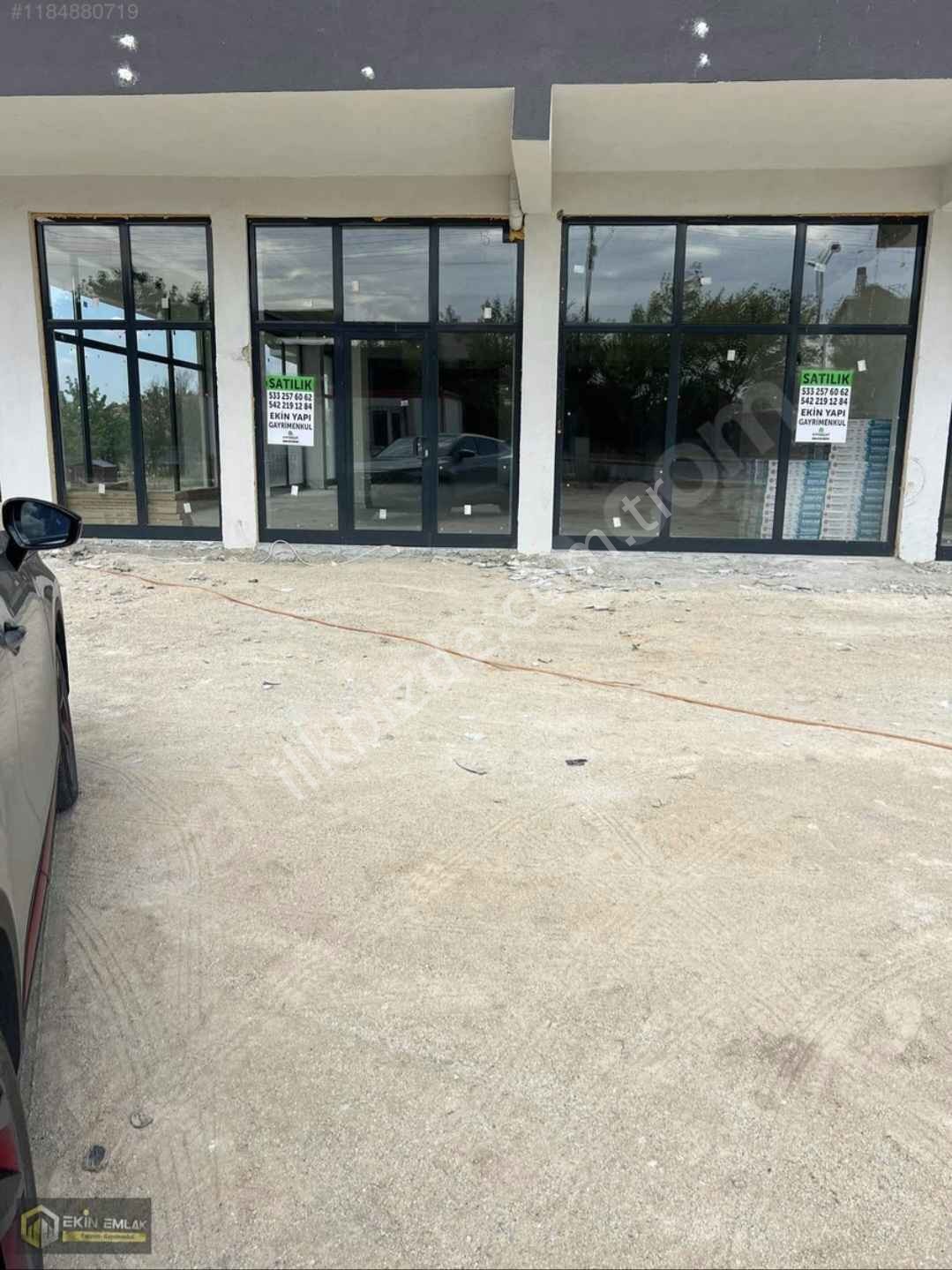 KARAMAN YOLUNA CEPHELİ SATILIK 231 M2 DÜKKAN