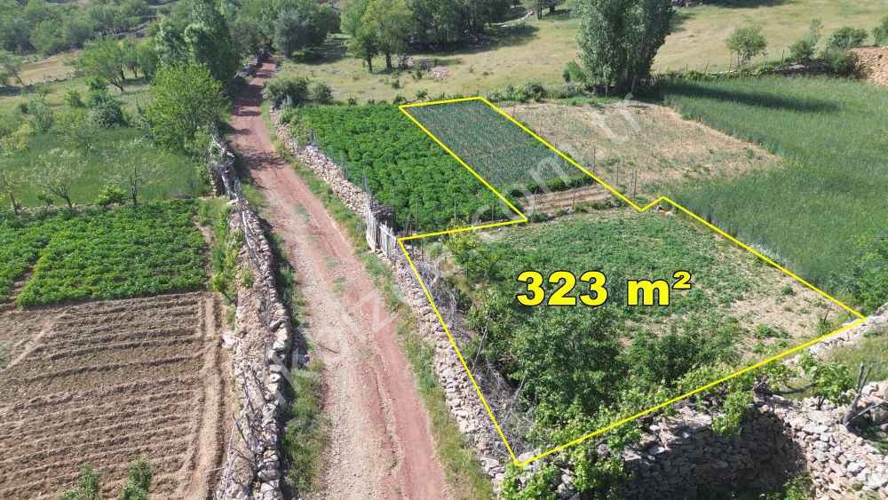 BOZKIR HACILAR DA 323 M2 MÜSTAKİL TAPULU BAHÇE