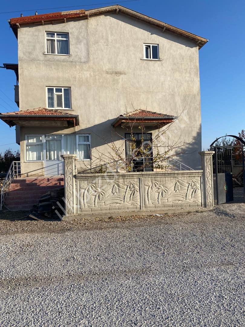 TUVADAN SATILIK 2.5 KATLI MÜSTAKİL EV