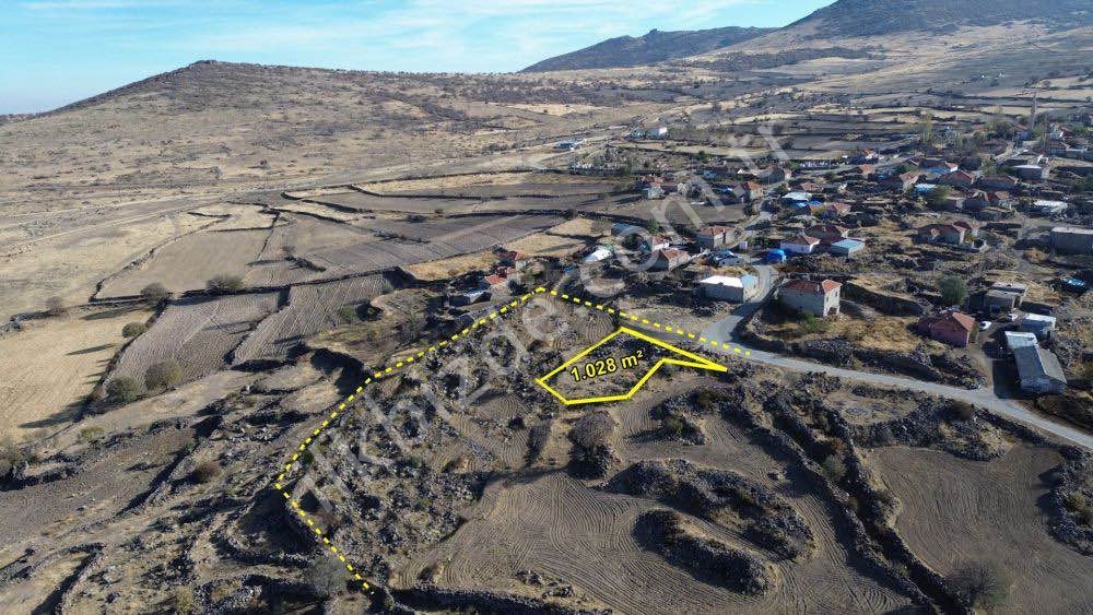 EMİRGAZİ GÖLÖRENDE 1.028 M2 MÜSTAKİL TAPULU ARAZİ