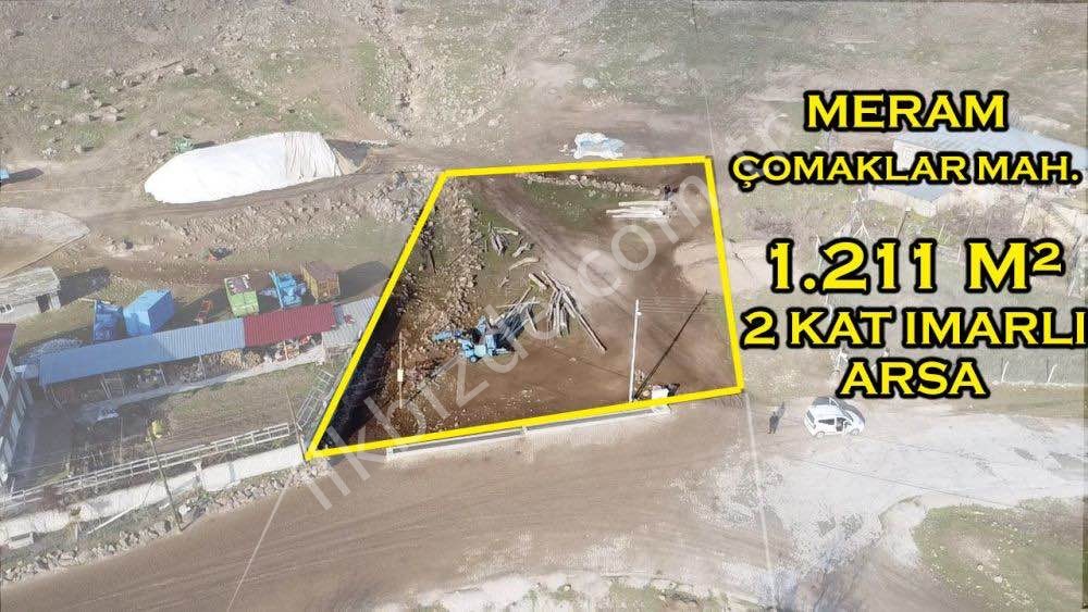 MERAM ÇOMAKLAR DA 2 KATA İMARLI ARSA
