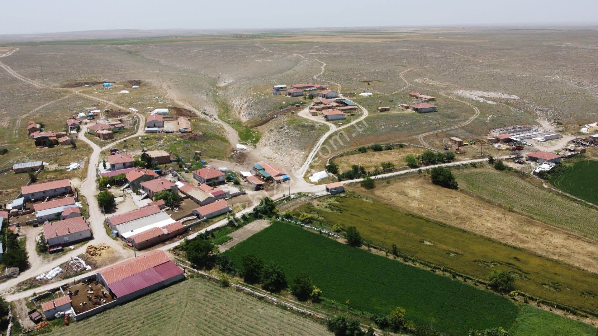 CİHANBEYLİ İNSUYU'NDA 440 M2 MÜSTAKİL TAPULU İMARLI ARSA