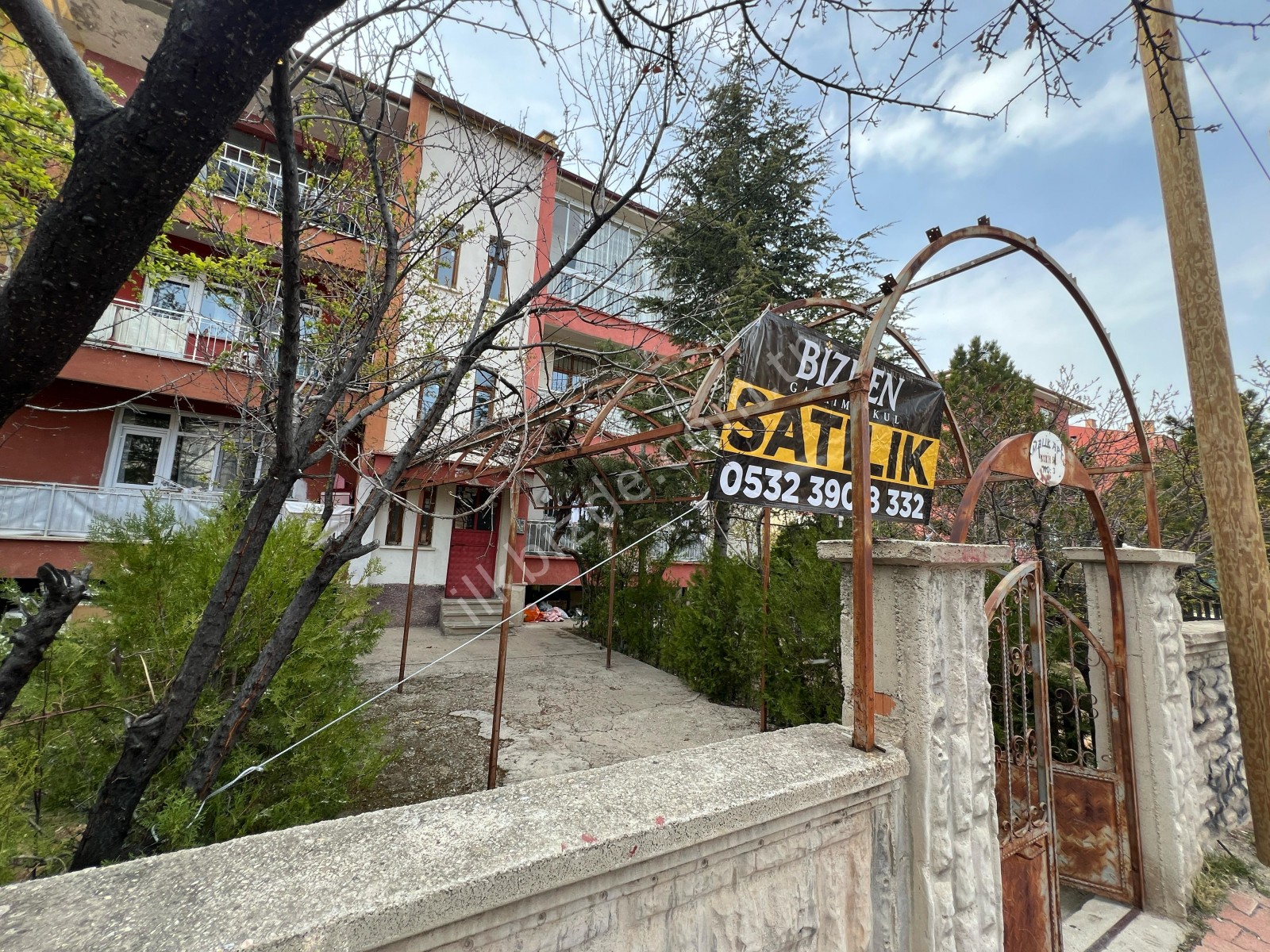 SELÇUKLU BOSNA HERSEK MAHALLESİ KREDİYE UYGUN 3+1 FIRSAT DAİRE..