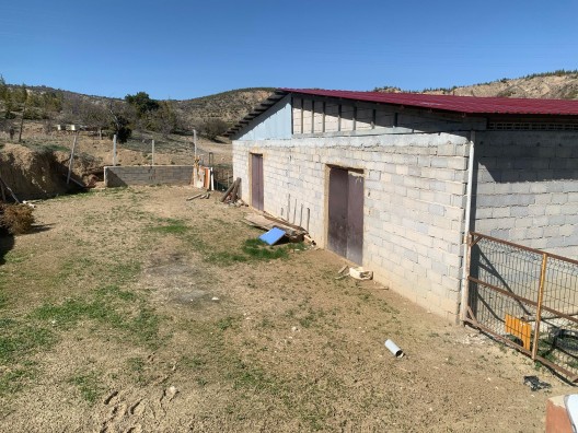BAŞARAKAVAK DA 2.031 m2 İÇERİSİNDE 3+1 EVİ OLAN SATILIK 'ÇARDAK'