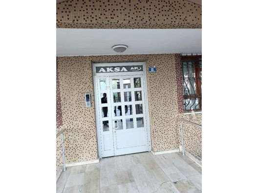 AHMET ÖZCAN CADDESİ CEPHELİ SATILIK ARAKAT 3+1