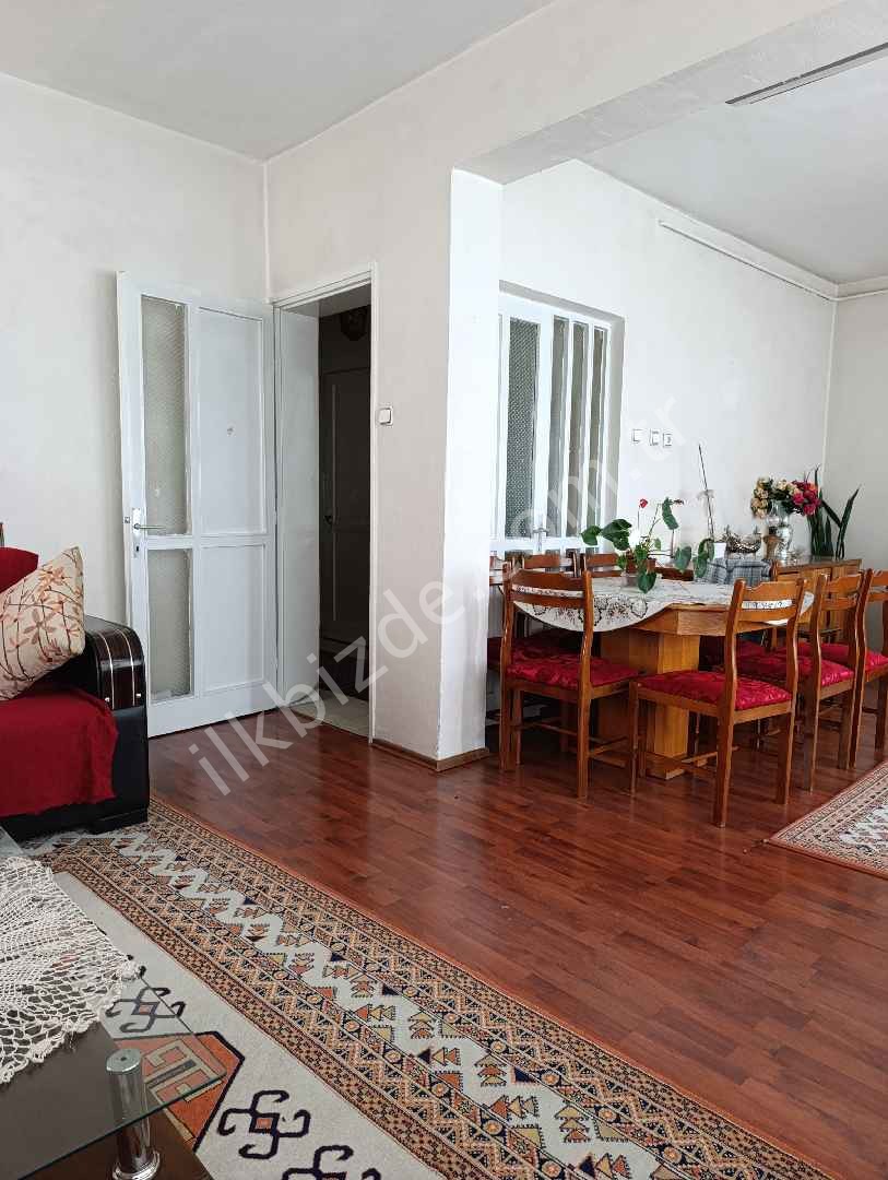 NUMUNE HASTANESİ KARŞISINDA SATILIK EŞYALI DAİRE